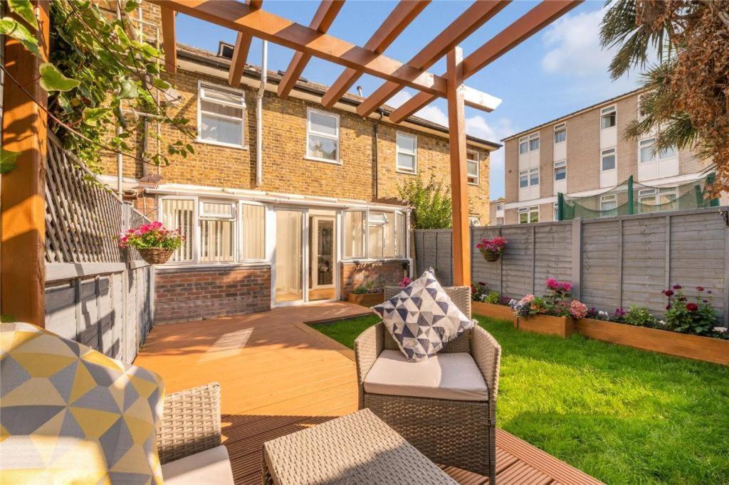 Ferienhaus My With Garden London